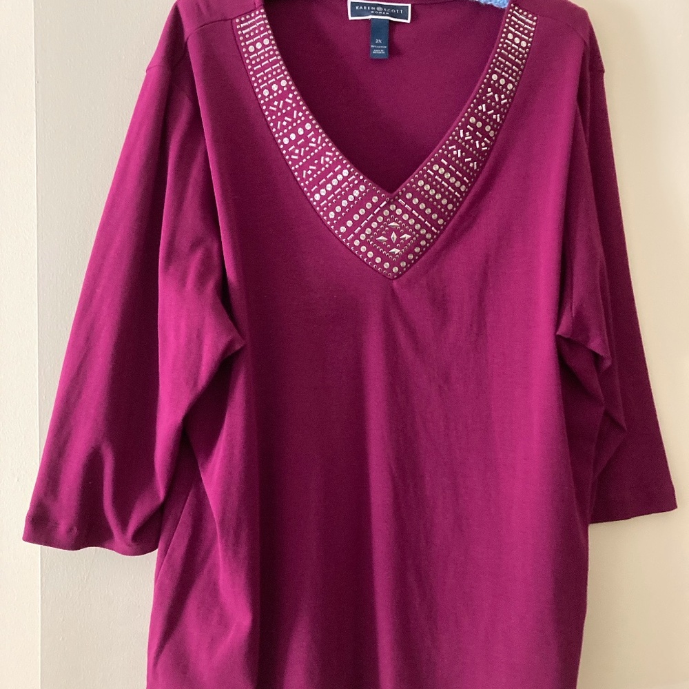 V-neck top